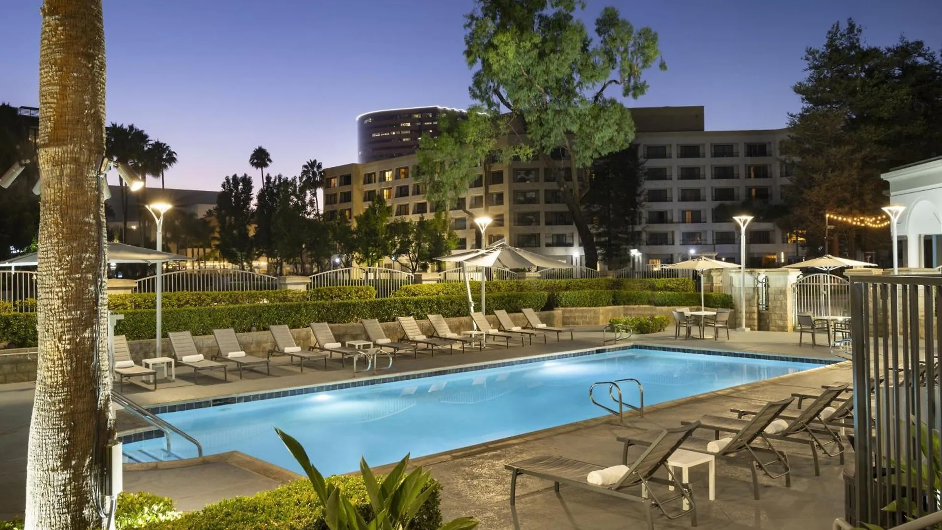 Отель Costa Mesa Marriott США