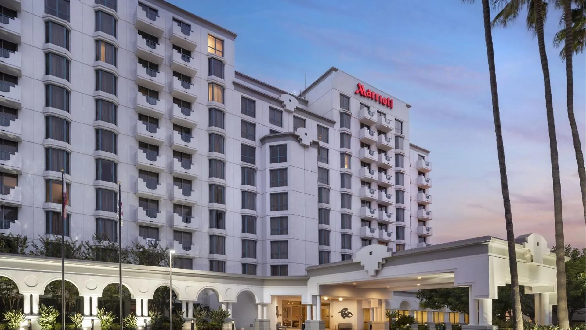 Отель Costa Mesa Marriott