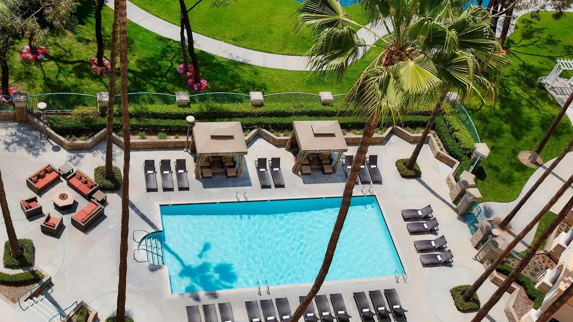 Отель Costa Mesa Marriott