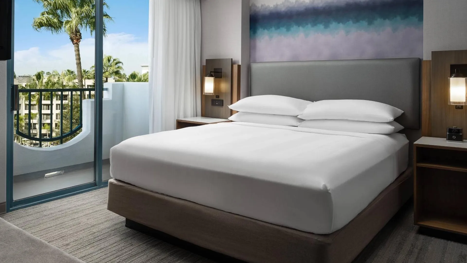 Отель Costa Mesa Marriott 4*,